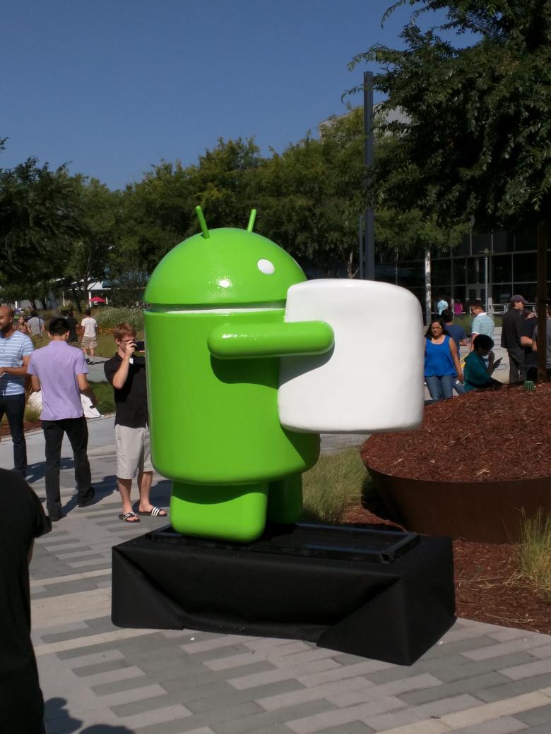 Socha nového Androidu - Zprávy ze světa mobilních zařízení
