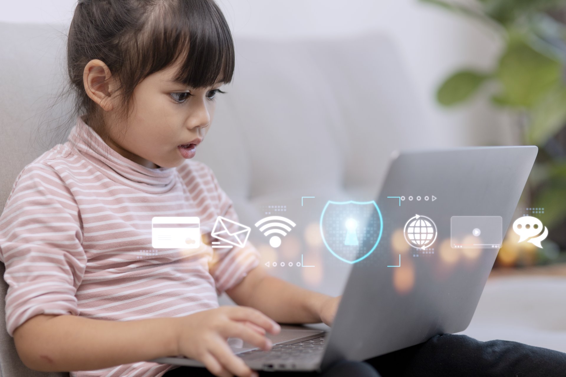 Ilustrační foto ochrany osobních údajů dětí v online službách - GDPR kompletně a lidsky