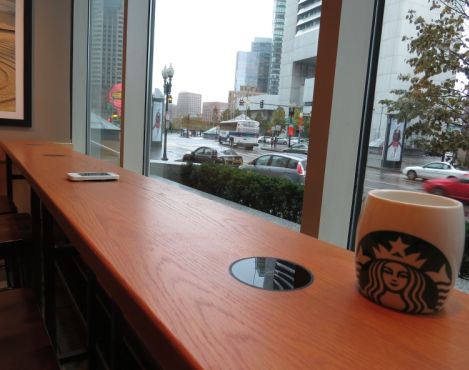 Starbucks bezdrátové nabíjení - Zprávy ze světa mobilních zařízení