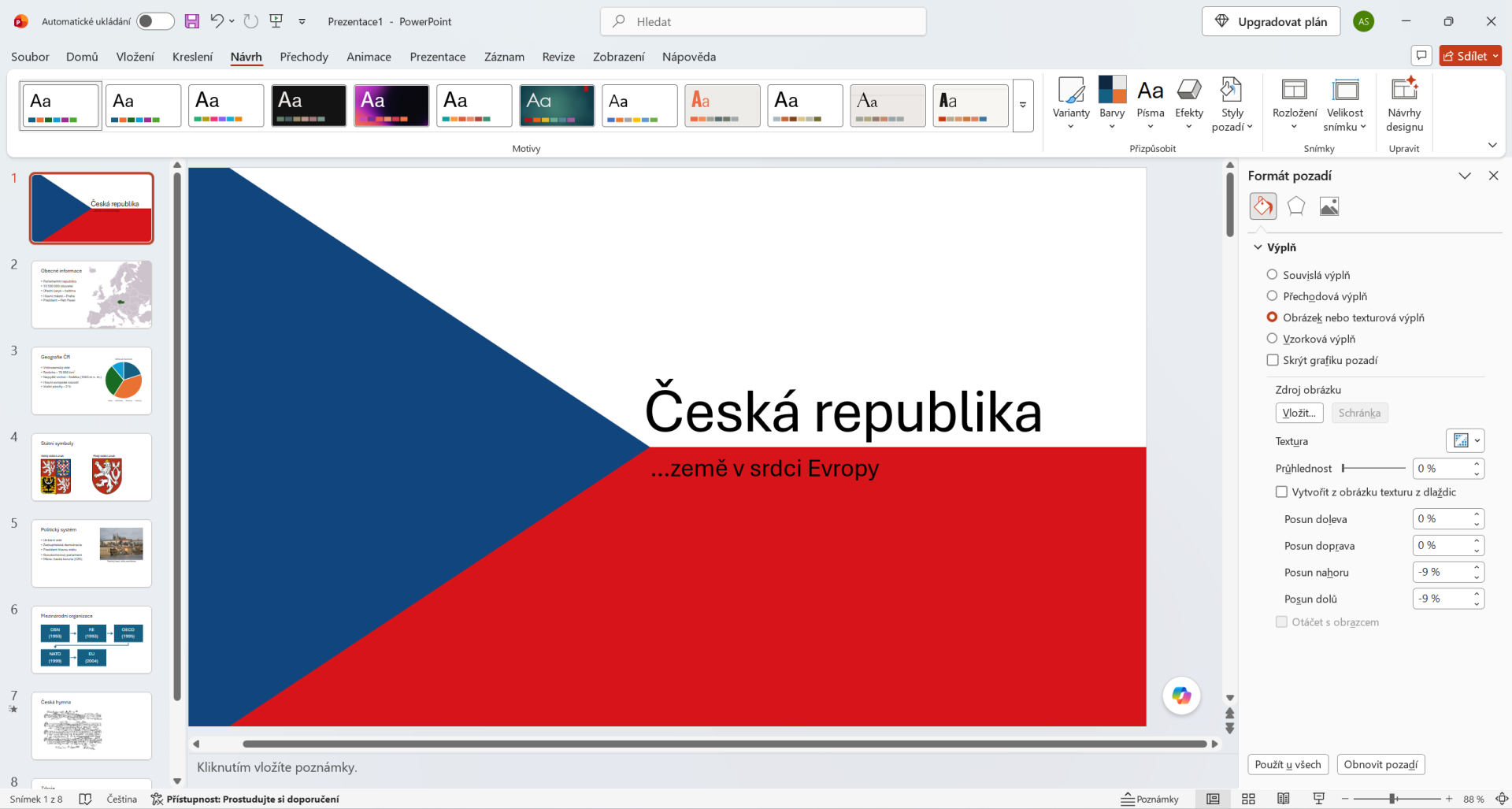 Pozadí úvodního snímku prezentace v Microsoft PowerPointu - Základy Microsoft PowerPoint
